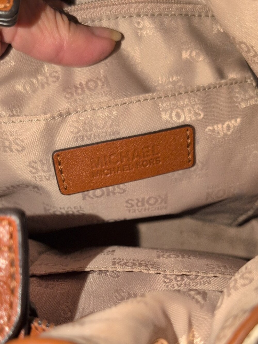 Michael Michael Kors Jet Set Gathered Shoulder Tote - Picture 5 of 13